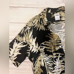 Black & Green Floral Zara Button-Down Size Large